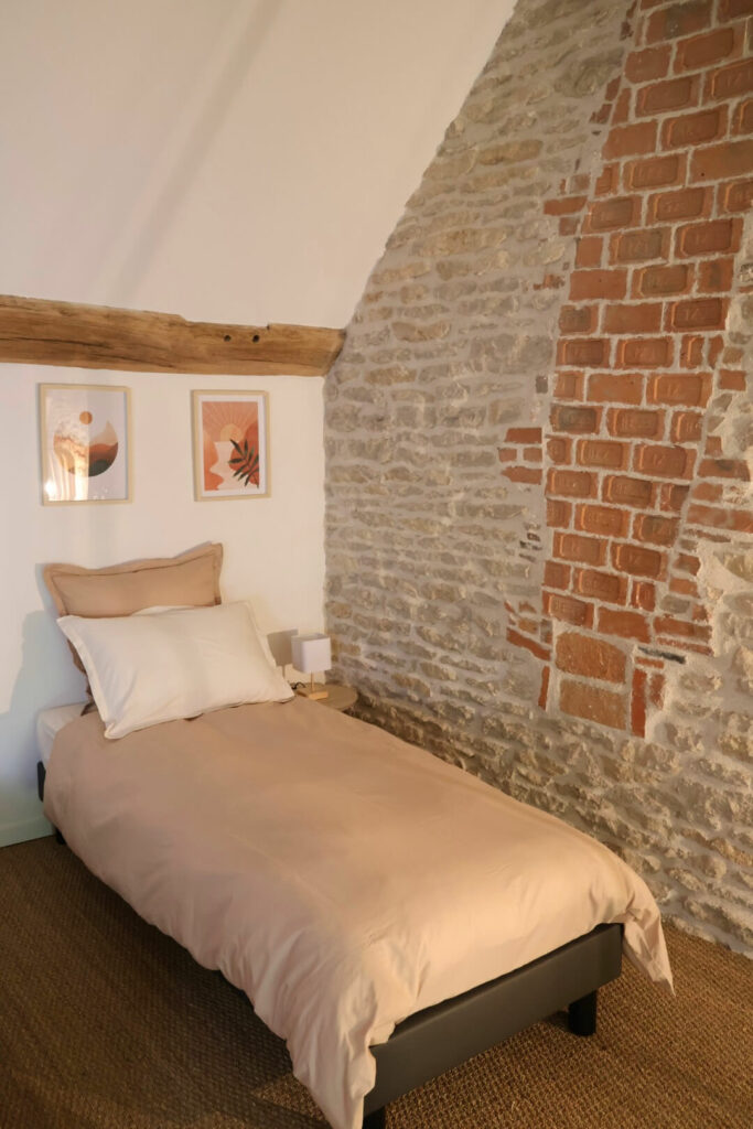 Photo gîte chambre lit simple
