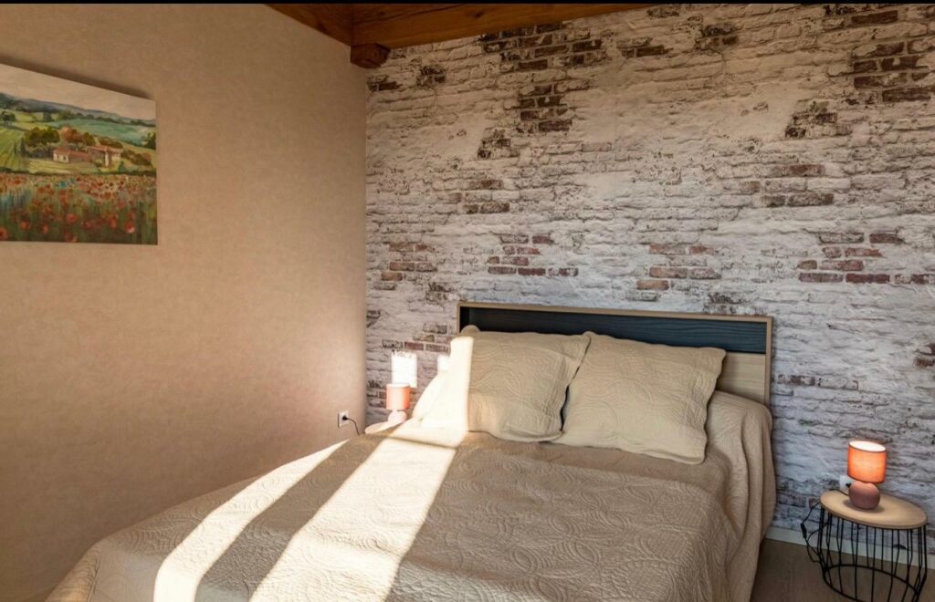 chambre avec lit double